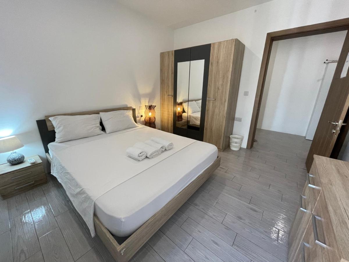City Center Properties - Modern Room With Ac & Ensuit Bathroom - Room 1 St. Paul's Bay Exterior photo